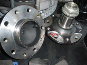 Moyeux AV type Prodrive (sans traitement) - 2 x 354.40 = 708.80 HT 