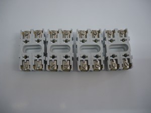 Support de disjoncteurs thermiques clipsables à visser - 20.03 HT (x4)  (PLUS LIVRABLE)